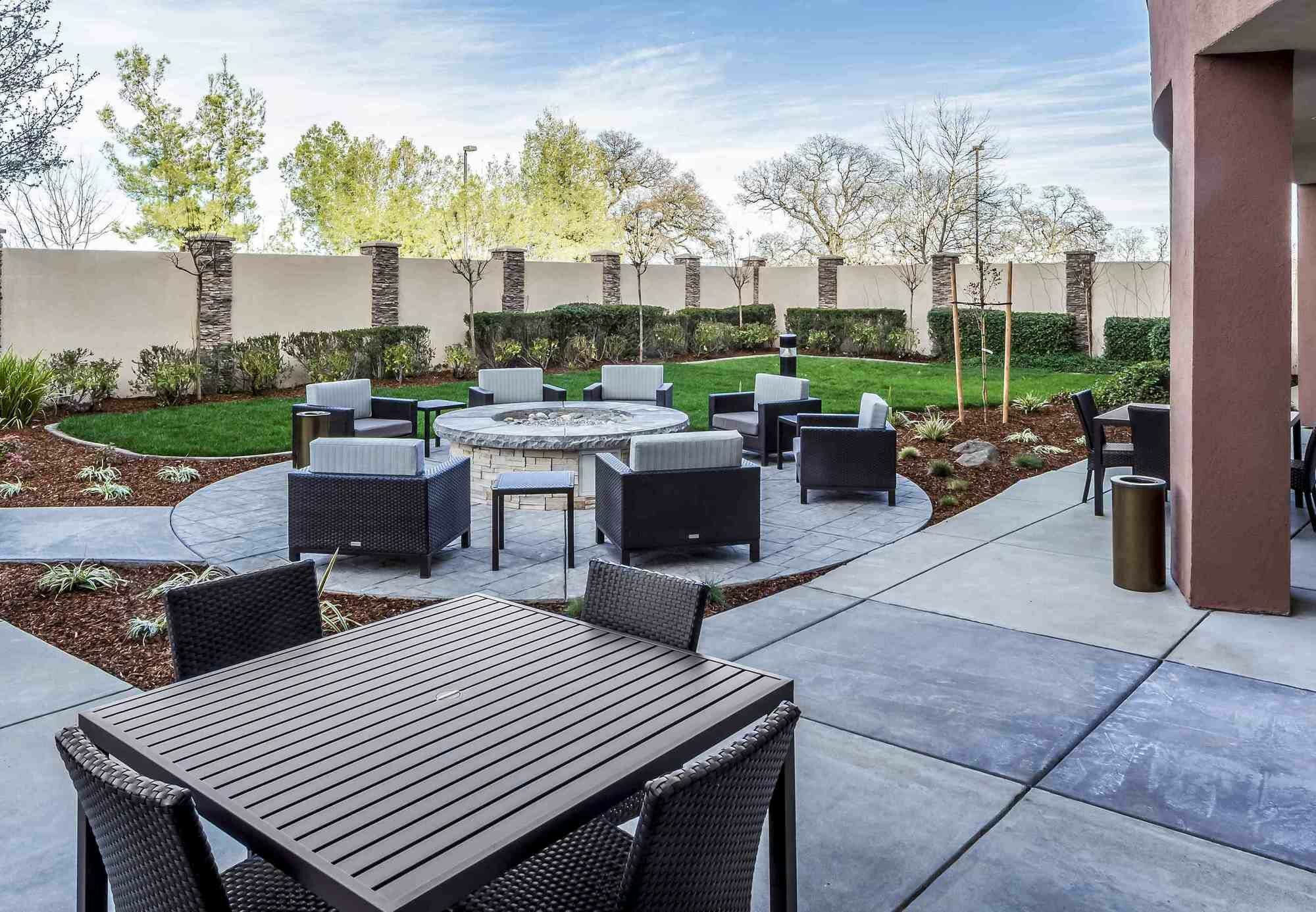 Courtyard By Marriott Roseville Galleria Mall/Creekside Ridge Drive Εξωτερικό φωτογραφία